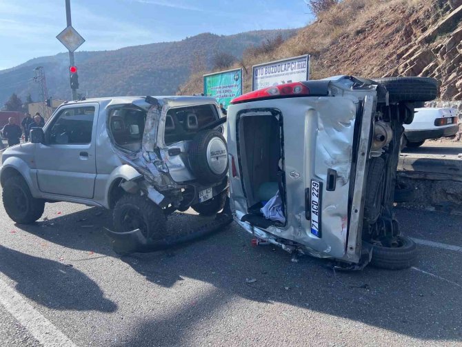Ankara’da Zincirleme Kazada 5 Araç Birbirine Girdi