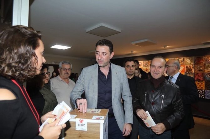 Belediye Başkanı Minik Hasta İçin Oyunculuk Yaptı