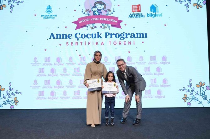 Başakşehir’de Mutluluk Kaynağı: Anne Çocuk Merkezleri