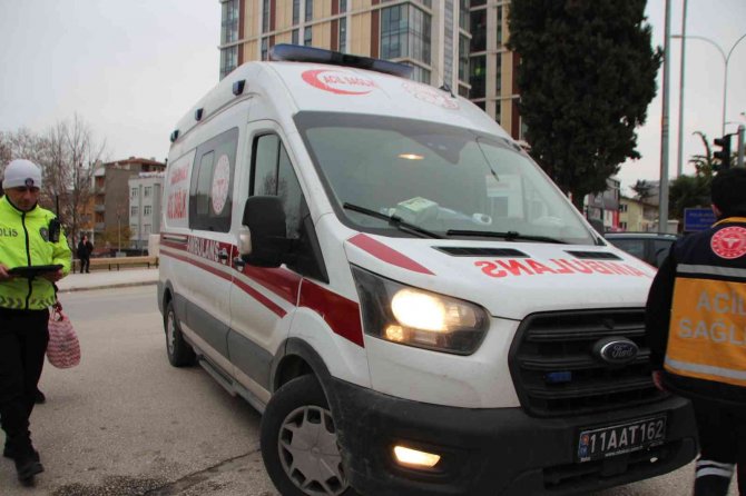 Bilecik’te Otomobilin Çarptığı Yaya Yaralandı