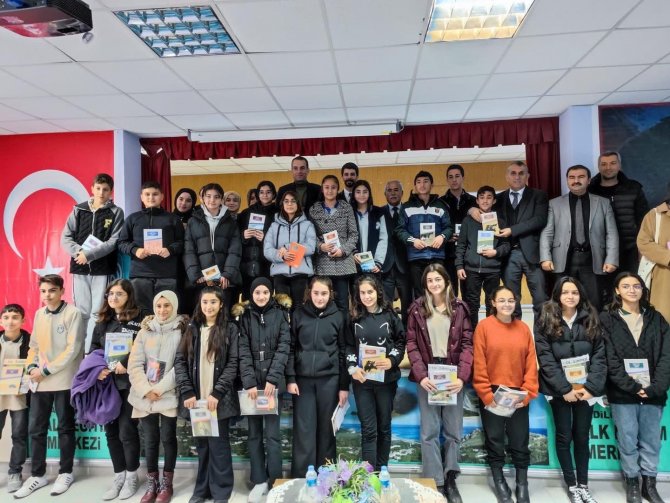 Adilcevaz’da “Anadolu Mektebi Yazar Okumaları” Yeniden Başladı