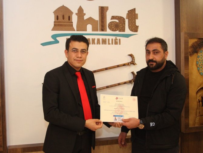 Ahlat’ta Eğitimini Tamamlayan Genç Çiftçi Ve Girişimciler Sertifika Aldı