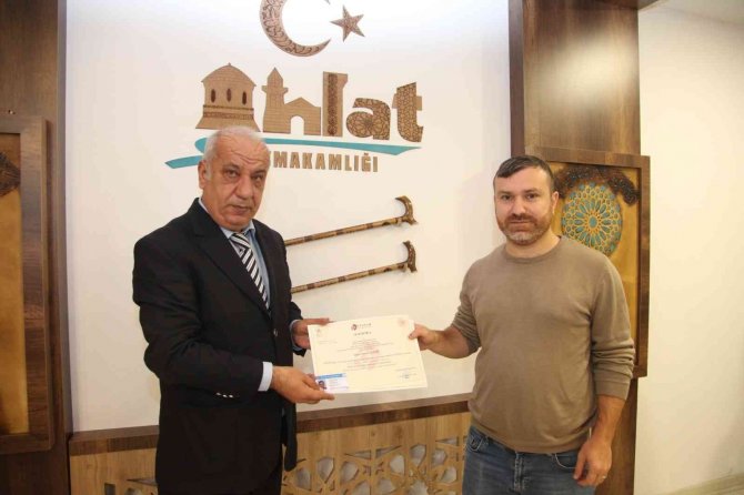 Ahlat’ta Eğitimini Tamamlayan Genç Çiftçi Ve Girişimciler Sertifika Aldı