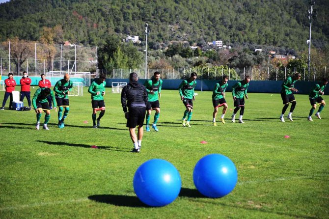 Rıza Karakaya: "Biz Şampiyonluğa Kurulmuş Bir Takım Değiliz"