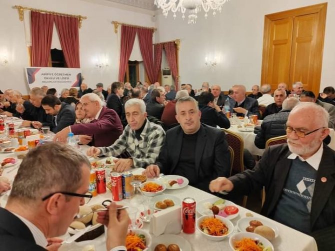 Arifiye Öğretmen Okulu Ve Öğretmen Lisesi Mezunları, Hababam Sınıfı’nda Buluştu