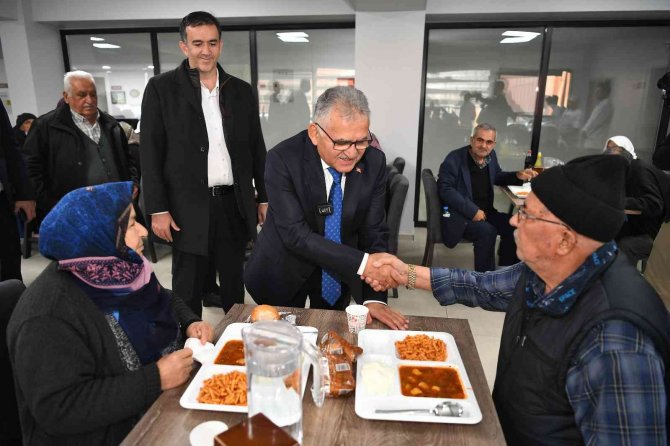 Hasta Yakınlarına 5 Yıldızlı Otel Konforunda Hizmet: Hasta Ve Hasta Yakınları Misafirhanesi