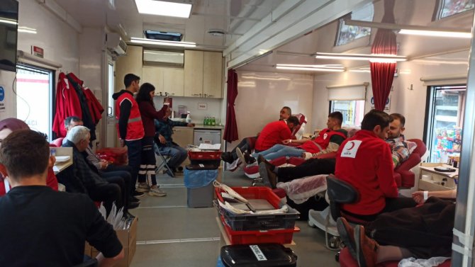 Kaymakam Ve Başkandan Kan Bağışı Çağrısı