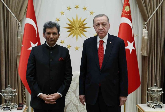 Cumhurbaşkanı Erdoğan, Hindistan Büyükelçisi Paul’u Kabul Etti