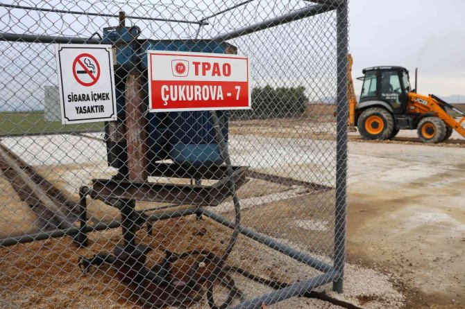 Adana’da Su Seviyesinde Çıktı: "Çukurova 7" İsimli Kuyudan Petrol Fışkırdı