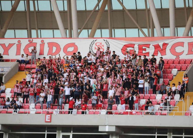 Sivasspor Maçlarına Taraftar Gelmiyor!