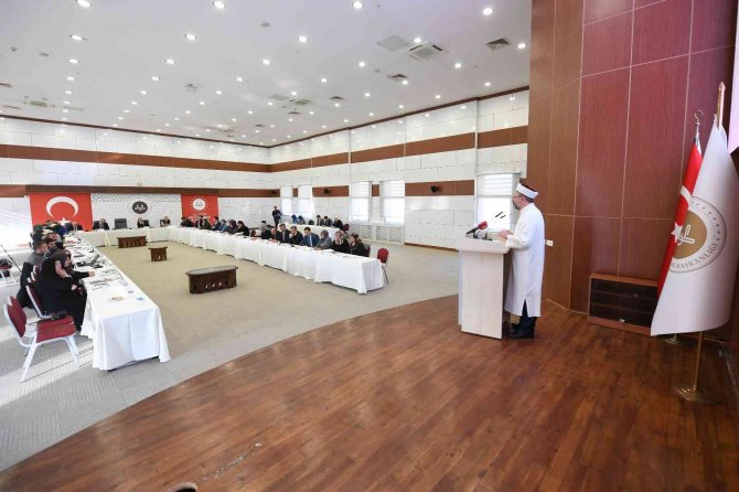 Diyanet İ̇şleri Başkanı Erbaş: “Aile, İnsanın Neslinin Korunması Noktasında Vazgeçilmez Bir Kurumdur”