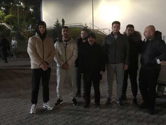 Deprem Sürecinde Öğrencilere Destek Oluyor