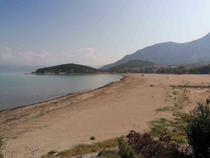 Eğirdir Gölü’nde Kritik Seviyeye 6 Santimetre Kaldı