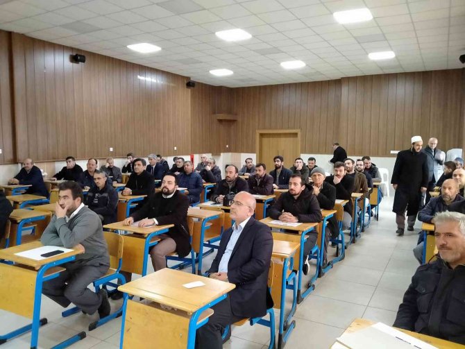 Emet’te Din Görevlilerine, “Ailenin Korunması Ve Aile İ̇çi Şiddetin Önlenmesi" Konulu Seminer