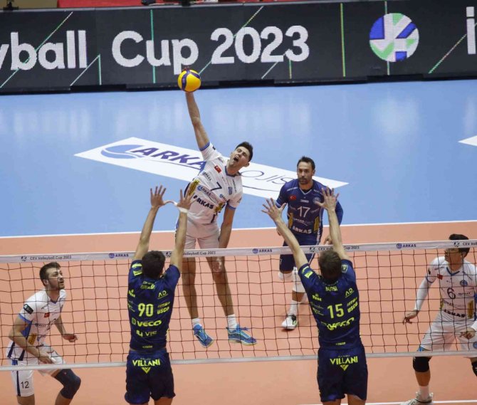 Cev Cup : Arkas Spor: 0 - Valsa Group Modena: 3