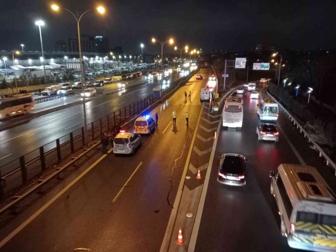 Esenler’de Yolun Karşısına Geçmeye Çalışan Kişiye Otomobil Çarptı: 1 Ölü