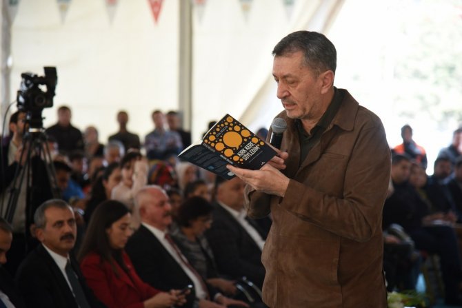 Eski Bakan Selçuk: “Çocuk Her Şekilde Değerlidir”