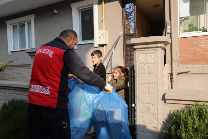 Gürsu’da Atık Getiren Ekmek Kazanıyor