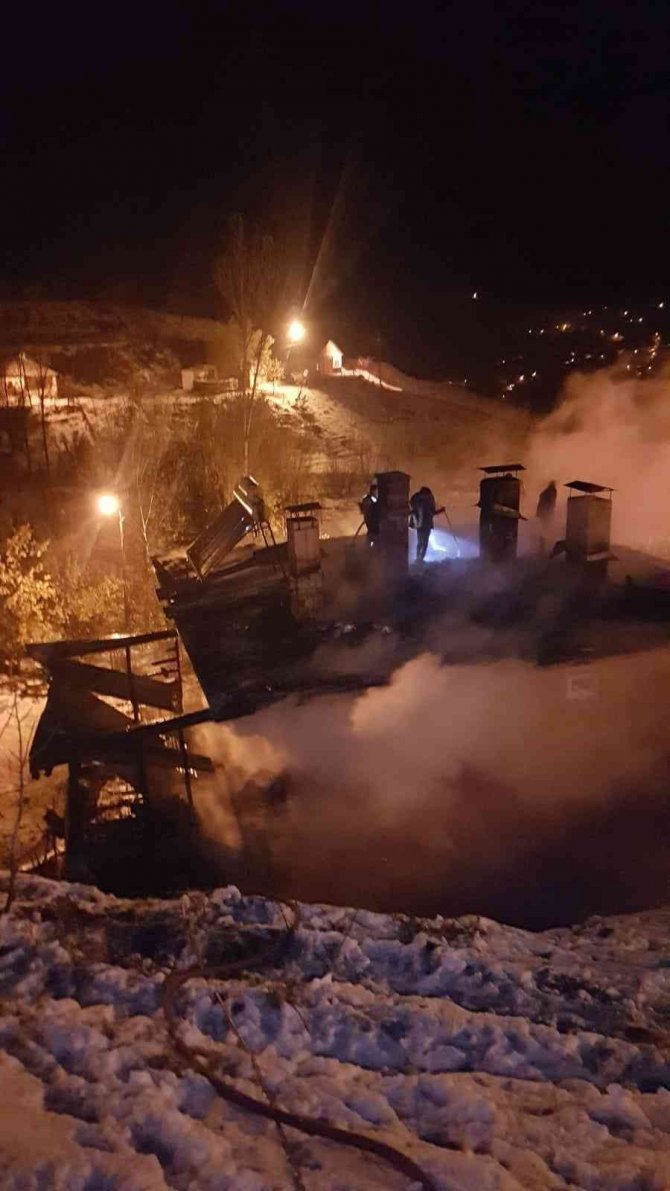 Durankaya Beldesinde Korkutan Yangın