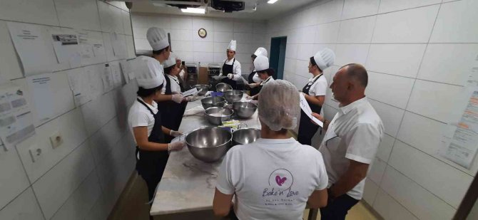 Otel Çalışanlarına Kariyer Gelişimi Fırsatı