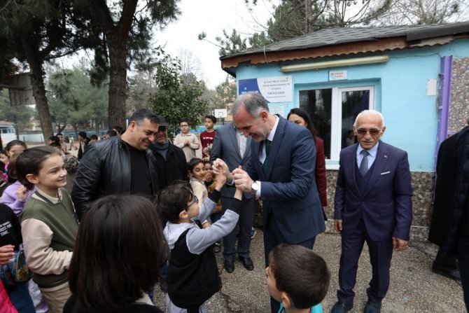 Bir Küçük Kapakla Mutluluklara Vesile Oldular
