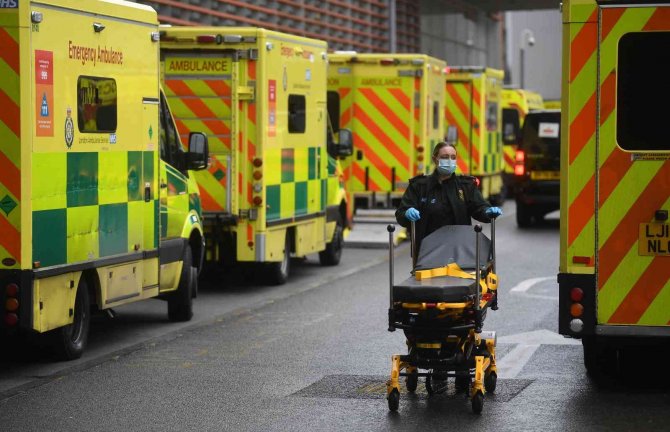 İ̇ngiltere’de Ambulans Çalışanlarından Grev Çağrısı