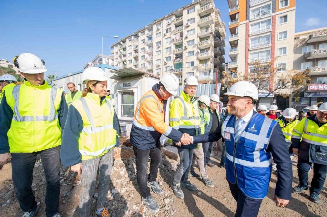 Buca Metrosunda İlk Kazık Çakıldı