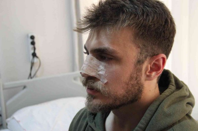 İ̇zmir’de Darp Edilen Asistan Doktorun Burnu Kırıldı