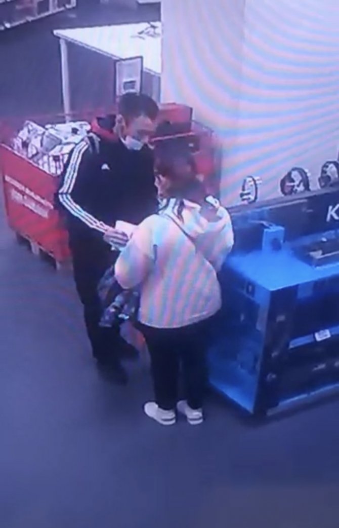 İ̇stanbul’da Avm’de Alüminyum Folyolu Torbayla Hırsızlık Kamerada: Kadın Hırsız X-ray Cihazına Yakalandı
