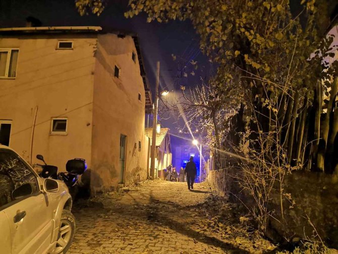 Evi İçin Anlaşmaya Vardığı Çelik Kapı Sonu Oldu