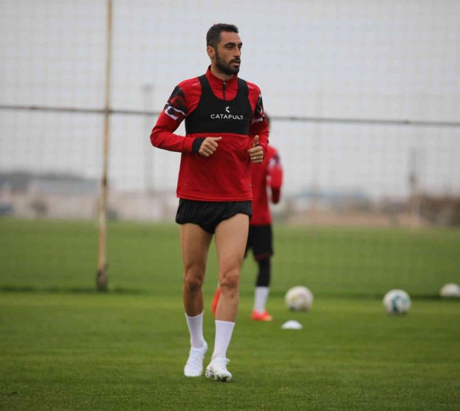 Sivasspor’da Max Gradel Antalya Kampına Katıldı