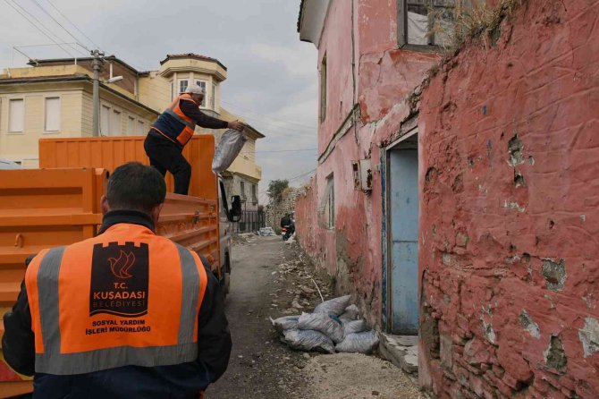 Kuşadası’nda 2 Bin Aileye 400 Ton Kömür Yardımı Yapılacak