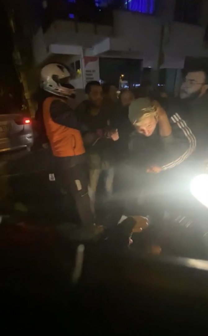 Maltepe’de Kaza Sonrası “Arabamı Mahvettin” Tartışması Motosikletli İle Yumruklu Kavgaya Dönüştü
