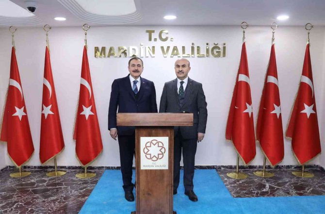 Eski Bakan Eroğlu: "Şanlıurfa’dan Mardin’e Kadar Dünyanın En Büyük Suni Kanalını İnşa Ettik, Süveyş’ten Daha Büyük"