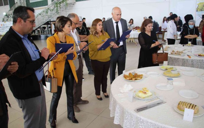 Tescilli Muz Ve Limonlu Pastalar Birincilik İçin Yarıştı