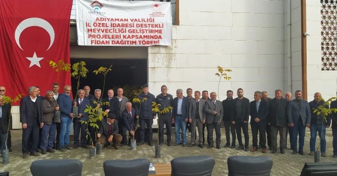 Çelikhan’da 2 Bin Adet Ceviz Fidanı Dağıtıldı