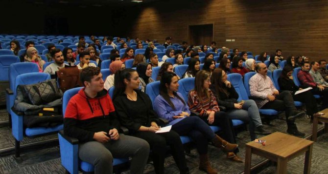 Nevü’de ‘İ̇lk İ̇şim’ Başlıklı Seminer Gerçekleştirildi