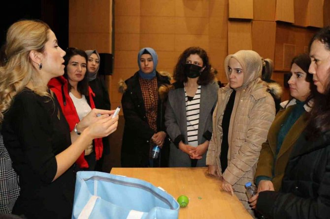 Öğretmenlere Uygulamalı Diyabet Eğitim Verildi