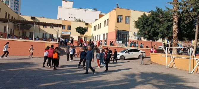 Okulda Dehşet: Mersin’de Kız Öğrenci Tuvalette Bıçaklanarak Öldürüldü