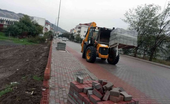 Ortaca Genelinde Yol Bakım Ve Yenileme Çalışmaları Sürüyor