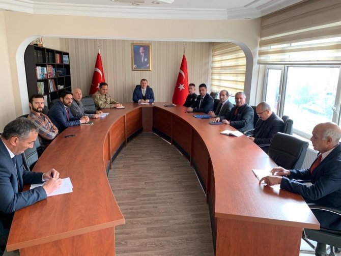 Susuz Kaymakamı Şube Müdürleriyle Buluştu