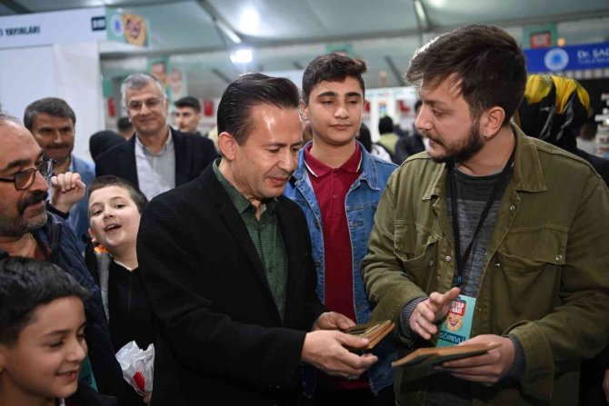 Sezai Karakoç Anısına Düzenlenen “5. Tuzla Kitap Fuarı” Kapılarını Açtı