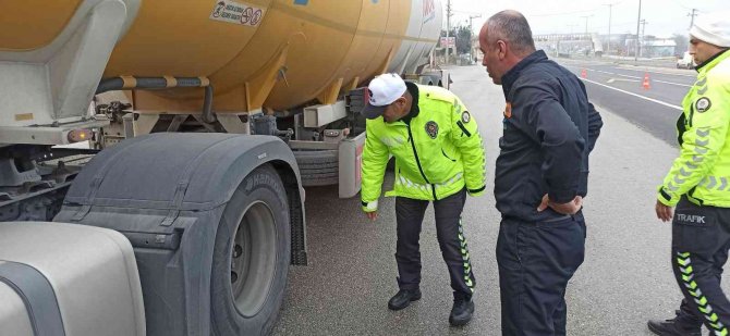 Bolu Dağı’nda Sürücüler Polisin Uygulamasına Takıldı