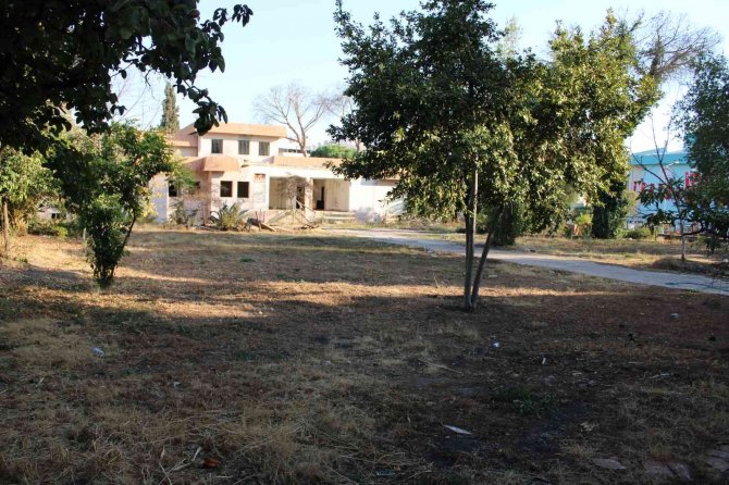 Bir Zamanlar Binlerce Kişi Ziyaret Ediyordu, Şimdi Harabeye Döndü