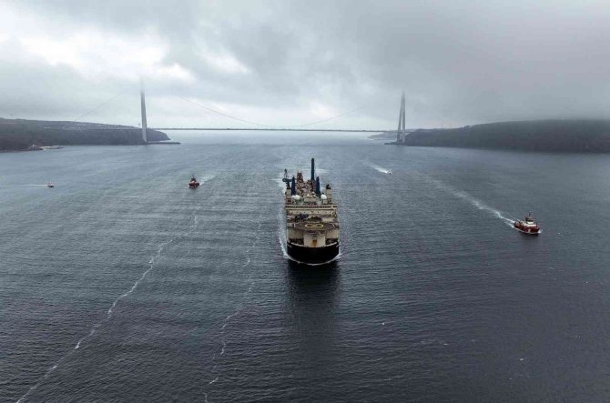 ’’Castorone’’ İ̇stanbul Boğazı’ndan Geçti