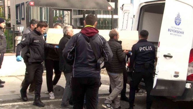 Beylikdüzü’nde Acı Olay: Genç Sevgililer Kafa Kafaya Verip Tek Kurşunla İntihar Etti