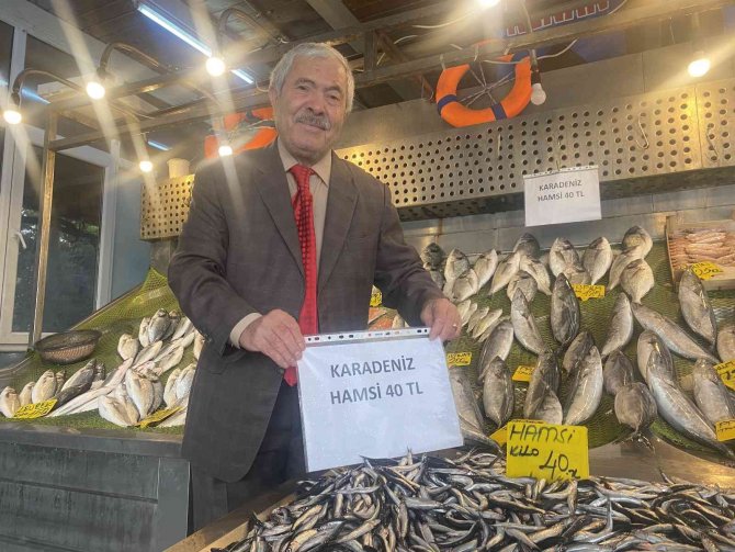 Denizlerde Balık Bolluğu, Hamsi 80 Liradan 40’a Düştü