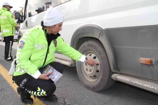 Elazığ’da Kış Lastiği Denetimleri Başladı