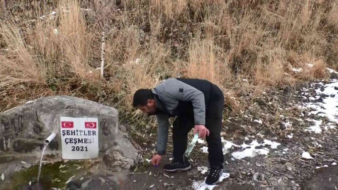 Palandöken’den Hem Doğal Kaynak Suyu Alıyor Hem De Çevre Temizliği Yapıyorlar