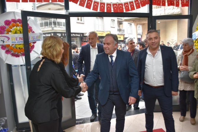 Germencik’te Kütüphane Açılışına Yoğun İlgi